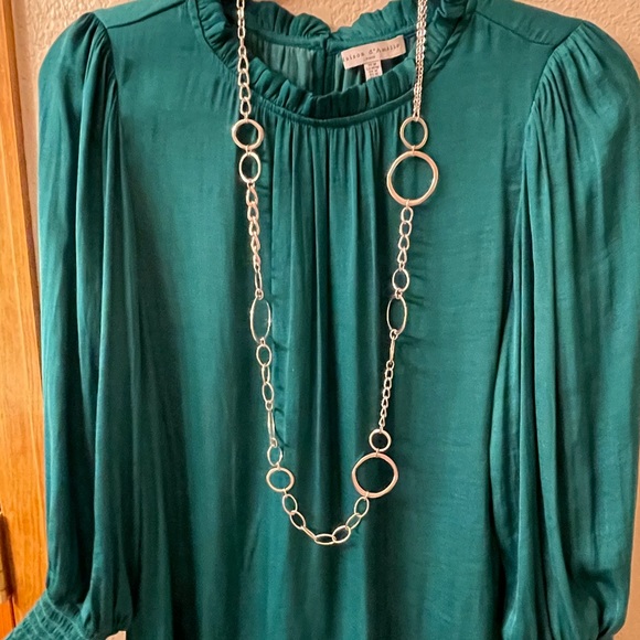 Silver tone necklace with large circles - Picture 2 of 3